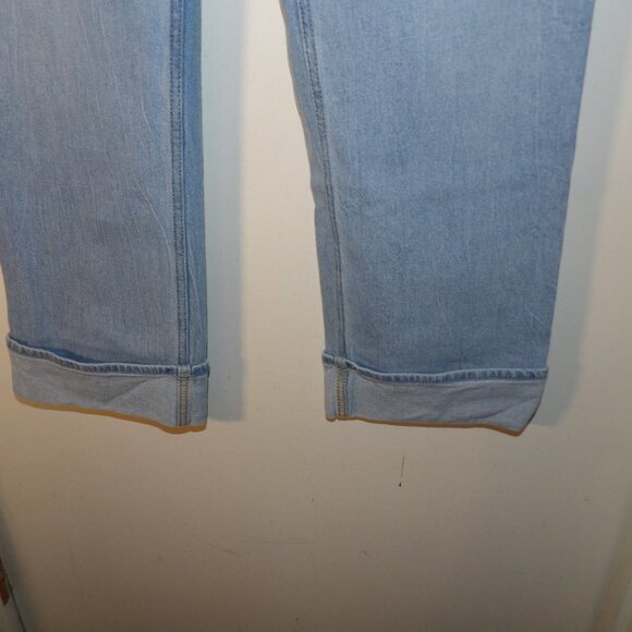 Hollister Light Wash Ultra High Rise Dad Jean Sz 30/31 - Picture 3 of 7